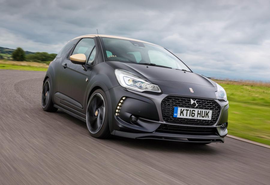  DS 3 Performance 2016 года  (UK) (фото 3 из 23)